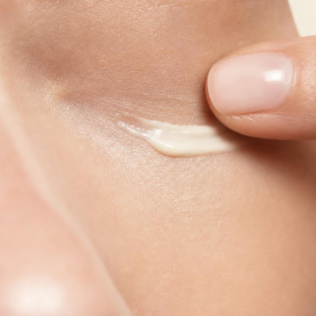 Aplicación del sérum retinol